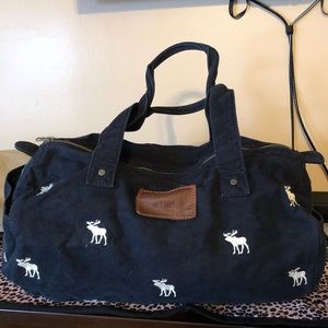Like new Abercrombie duffel weekender bag